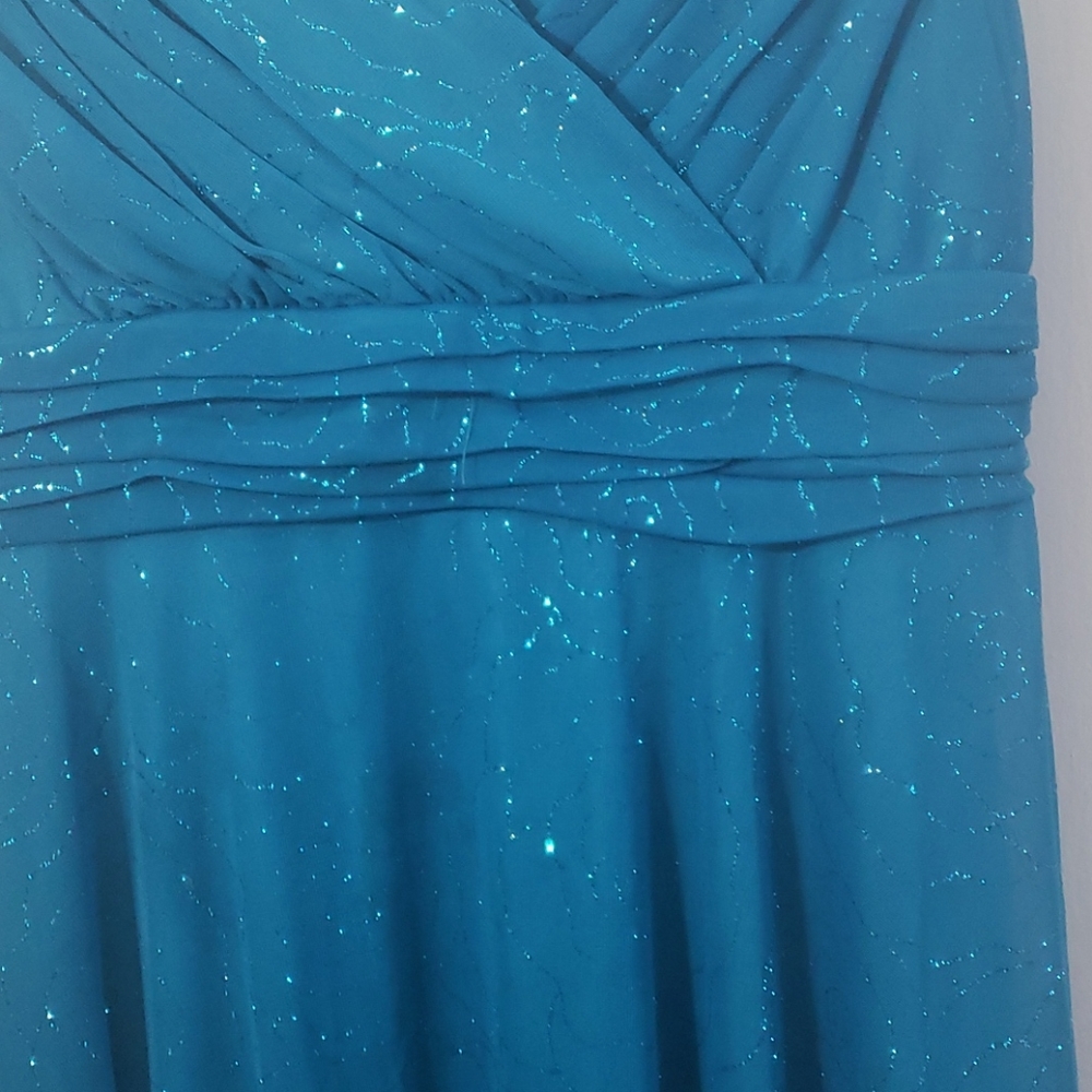 Emily West Girl's Dress 👗 - Picture 3 of 4